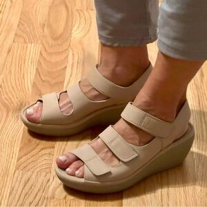 Clarks Women’s Reedly Juno Size 6